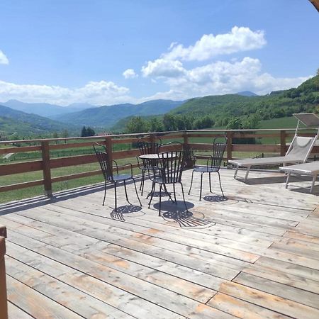 B&B Max & Lory Neviano degli Arduini Bagian luar foto