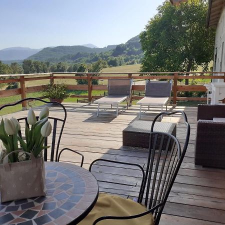 B&B Max & Lory Neviano degli Arduini Bagian luar foto